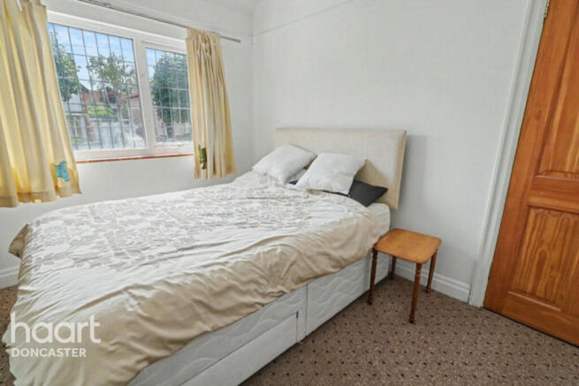 3 bed Semi-Detached for sale Image 11