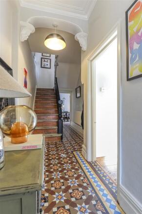 Wyndham Crescent 82-5.jpg