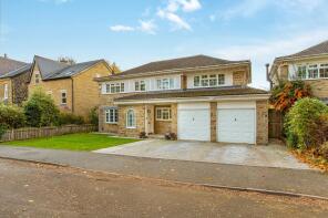 25, Foxglove Avenue, Roundhay, Leeds LS8 2QR