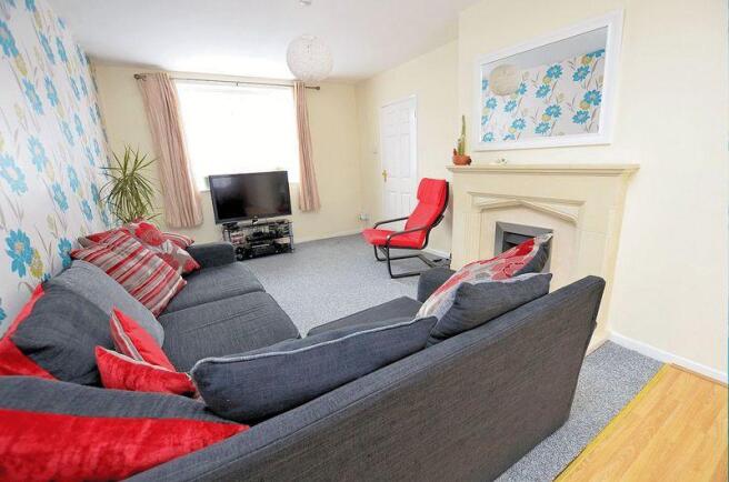 LOUNGE D