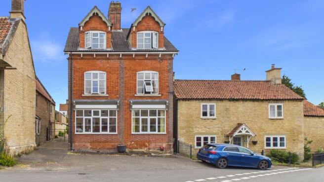 4-bed detached on Market Place, Corby Glen, NG33, £400,000