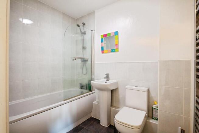 1 bed Flat for sale Image 4