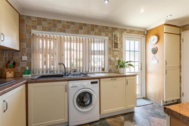 1 Little Dan Avenue Galashiels 17.JPG