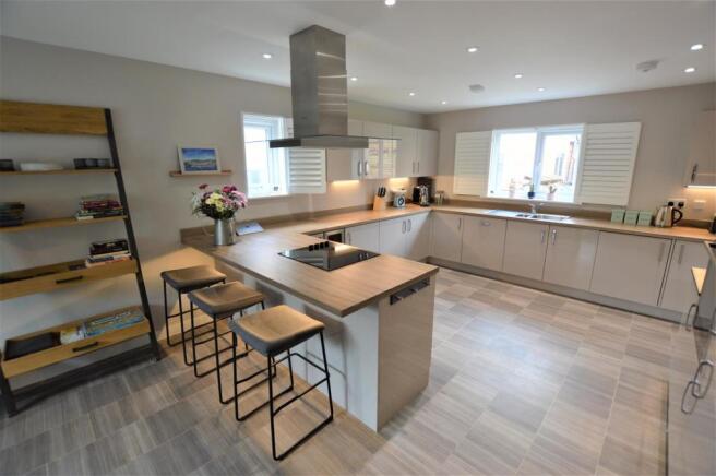KITCHEN 1