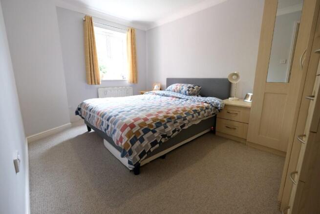 BEDROOM 2