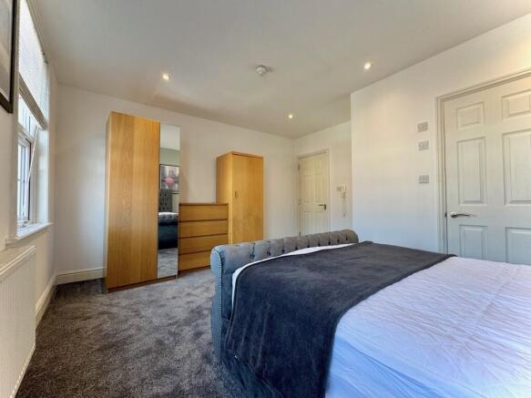 thumbnail_IMG_207...