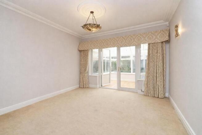 4 bed Detached for sale Image 7