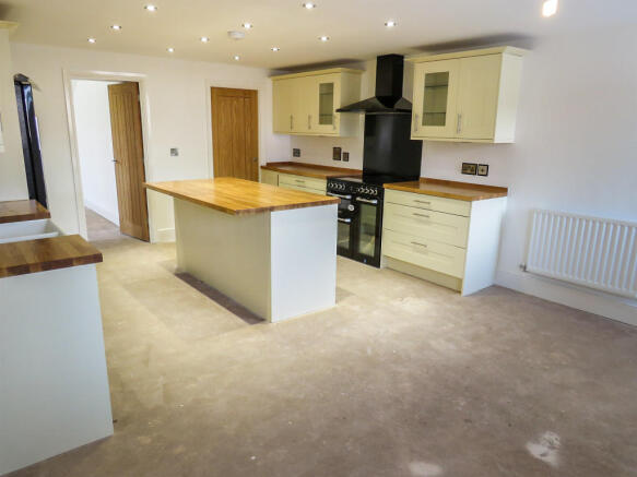 Kitchen/ Dining