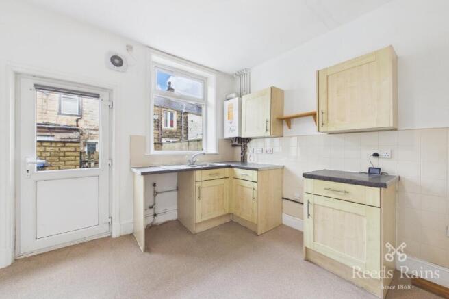 2 bed Terraced to rent Image 4