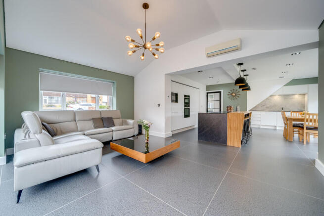 3 bed Detached for sale Image 6