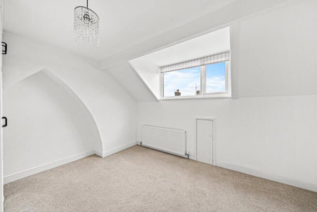 3 bed Terraced for sale Image 11