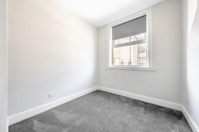 1 bed Flat to rent Image 4