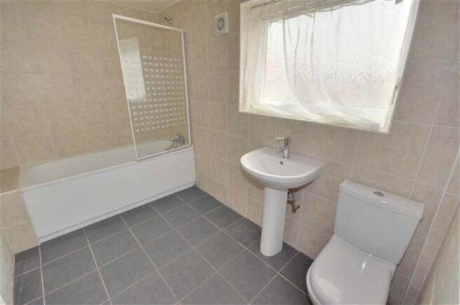 GROUND FLOOR BATHROOM