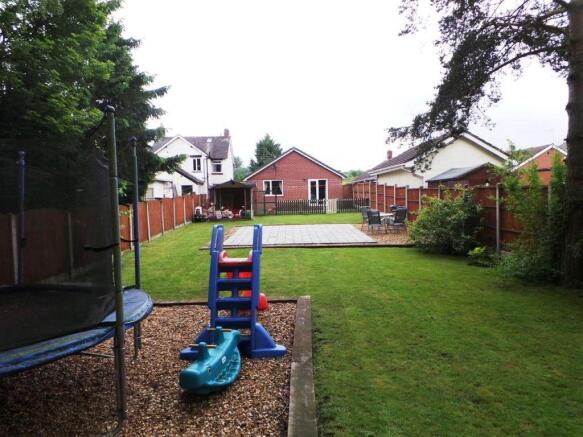 rear garden pictu...