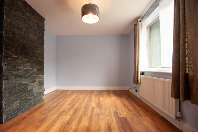 3 bed Semi-Detached to rent Image 4