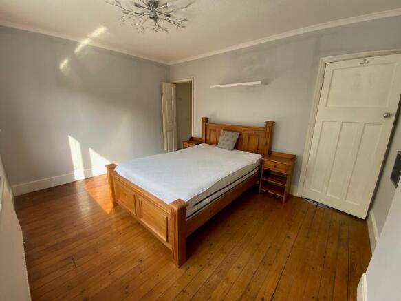 2 bed Semi-Detached to rent Image 6