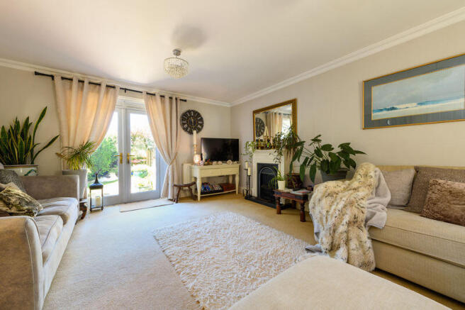 Sitting/Dining Room