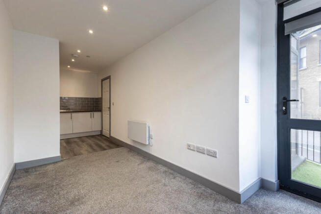 1 bed Flat for sale Image 4
