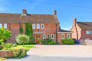 54, Sandy Lane, Hartley Wintney, Hook RG27 8DT