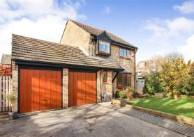 8, Heron Close, Lymington SO41 6ET