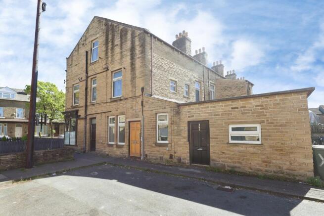 4 bed Block of Apartments for sale Image 9