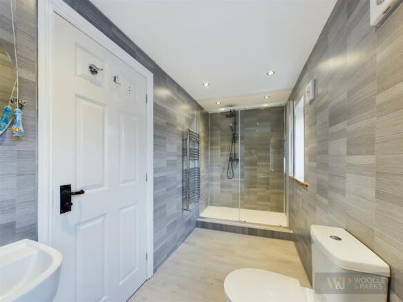 CAM02303G0-PR0080-STILL018.jpg