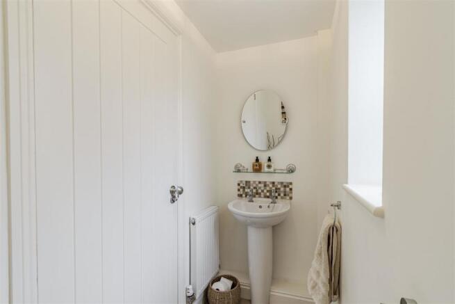 8512251-interior45.jpg