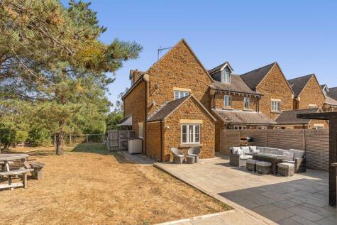 Crab Tree Close, Bloxham