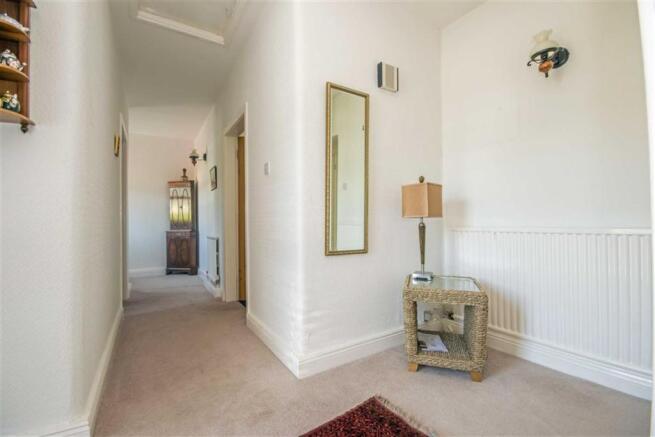 SPACIOUS RECEPTION H