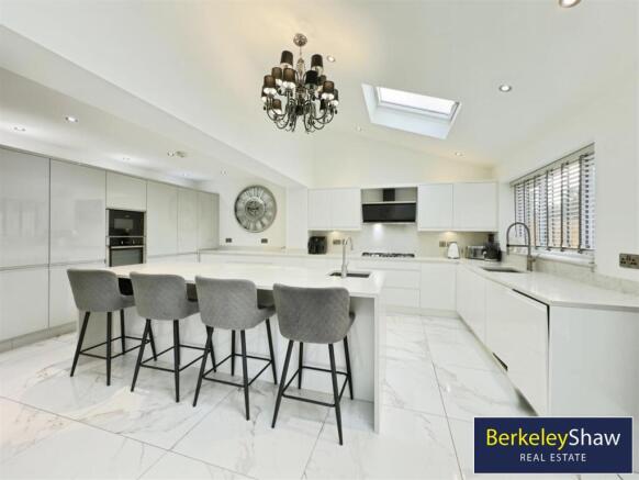 Kitchen breakfast room