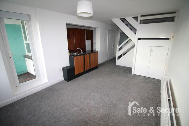 Living Room (2)
