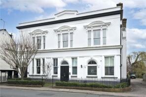 Flat 1, 152 Kings Court Mews, Bridge Road, East Molesey KT8 9HW