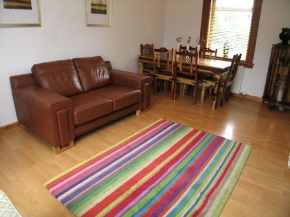 Lounge/Dining