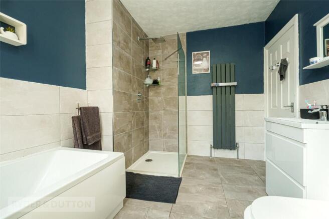 3 bed Terraced for sale Image 11