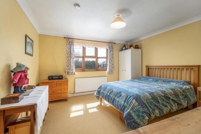 1440px1 Oaklands-...