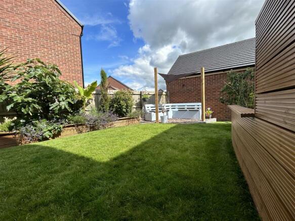 Rear Garden (3).jpg