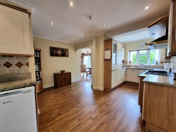 Kitchen/Breakfast Room