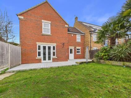Foxglove Close, Yaxley, PE7