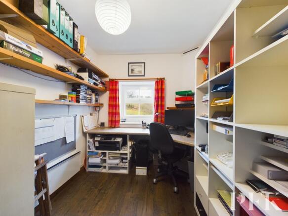 Bedroom/Office