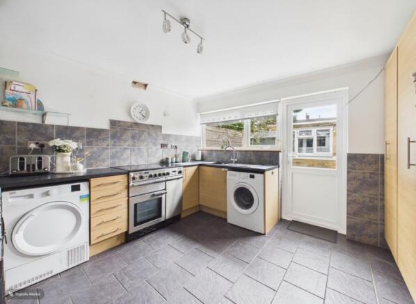Southwell Road, Strood, Rochester, ME2 2RS  photo 4
