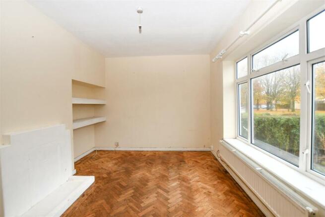 Living Room .jpg