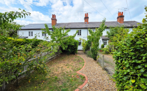 4, Grove Cottages, Nine Mile Ride, Wokingham RG40 3NB