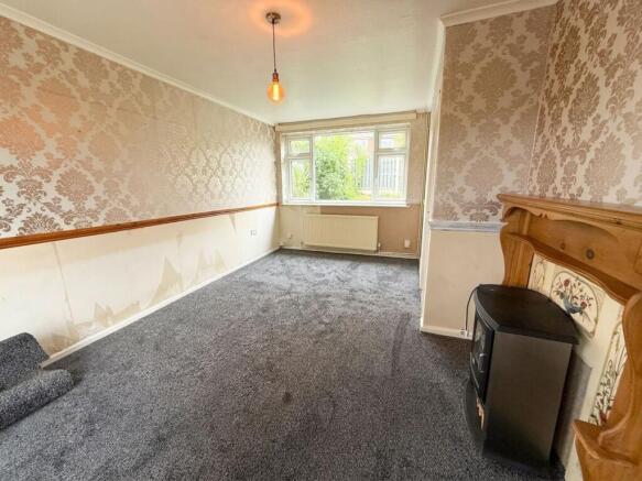 3 bed Semi-Detached for sale Image 8
