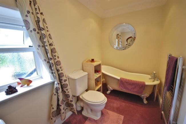 BATHROOM: