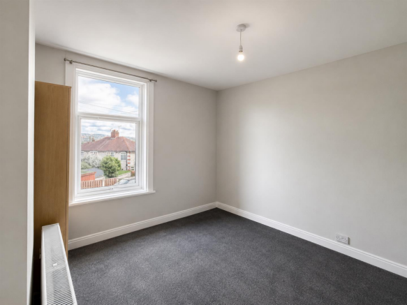 3 bed Terraced to rent Image 4