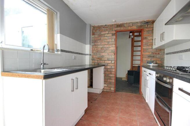 2 bed Semi-Detached Bungalow for sale Image 8