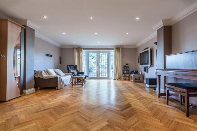 Highview Close  (39).jpg