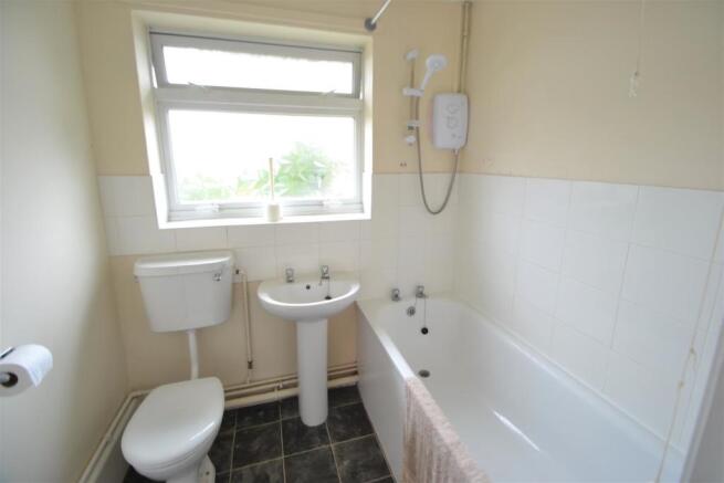Bathroom.JPG