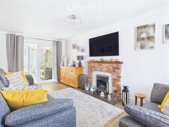 3 bed Semi-Detached for sale Image 6