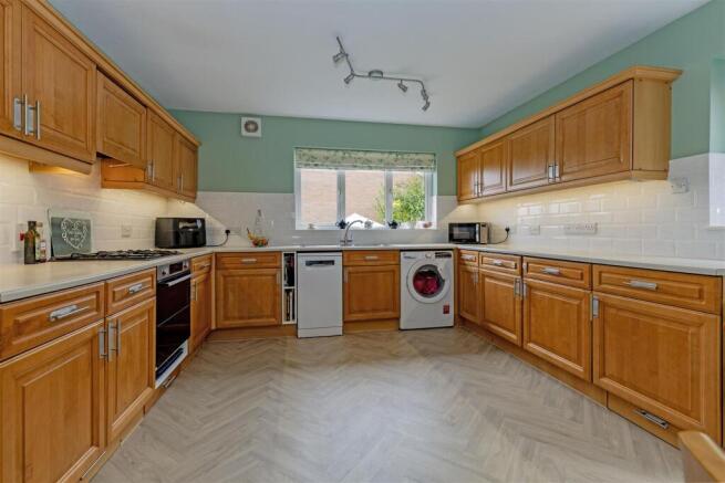 Dining kitchen